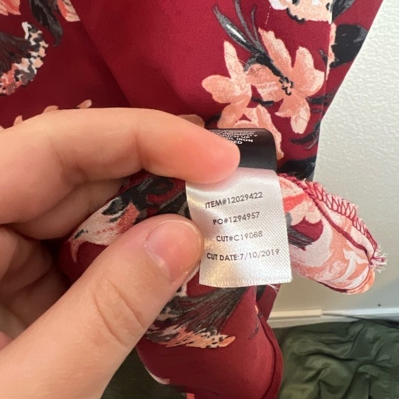 Torrid Babydoll Georgette Flutter Sleeve Blouse Top Red Floral Size 4 - Picture 4 of 4